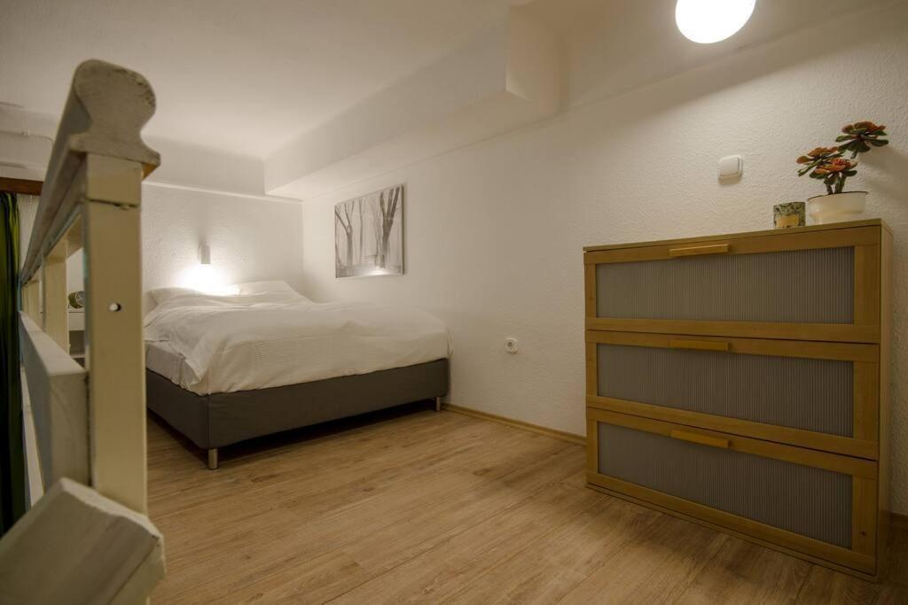 De Lux Studio Apartment In Historical Quarters Budapest Exterior photo